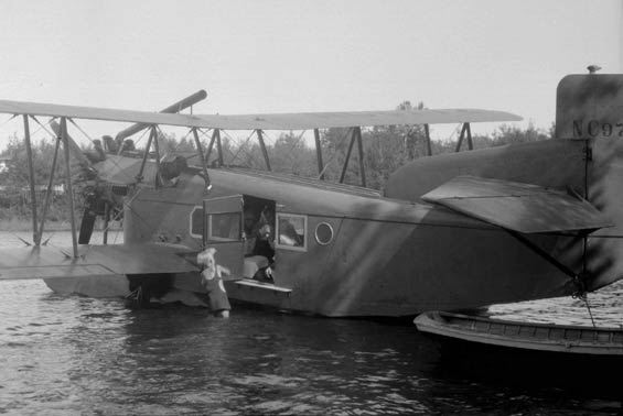 NC9772, Lake Minoqua, WI, Fall, 1930 (Source: Hennig) 