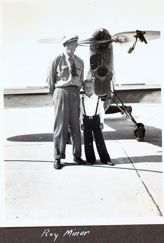 Roy T. Minor (L) With Brown Racer and Unidentified Child (Source: SDAM) 