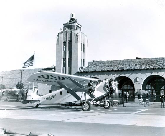 Bach NC8069, Gilpin Airlines, Glendale, CA, Date Unknown (Source: Underwood)
