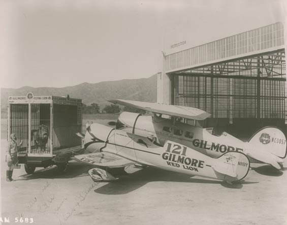 Roscoe Turner, the Lion Gilmore and Gilmore Aircraft, Ca. 1932 (Source: Kalina)