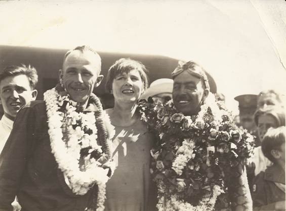 Paul Schluter, Mrs. Jensen, Martin Jensen, August, 1927 in Hawaii (Source: Staines)