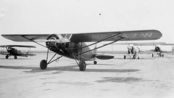 Stinson SM8A NC247W at Daugherty Field, Long Beach, California in 1933 (Source: Web)