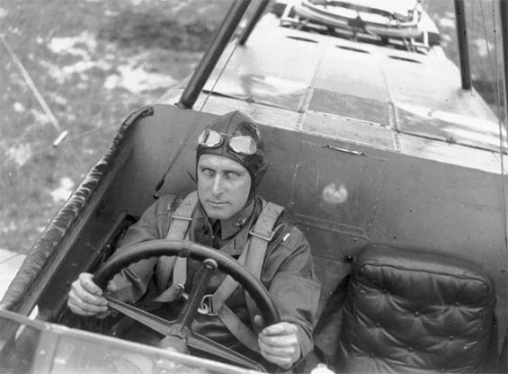 H.L. George in Martin Bomber, Ca. Early 1920s (Source: Link via Woodling)