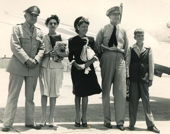 A.W. Gorton (2nd from right), 1945 (Source: Hallaren 