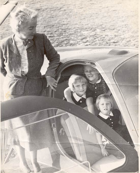 Nancy Harkness Love and Her Children, June, 1954