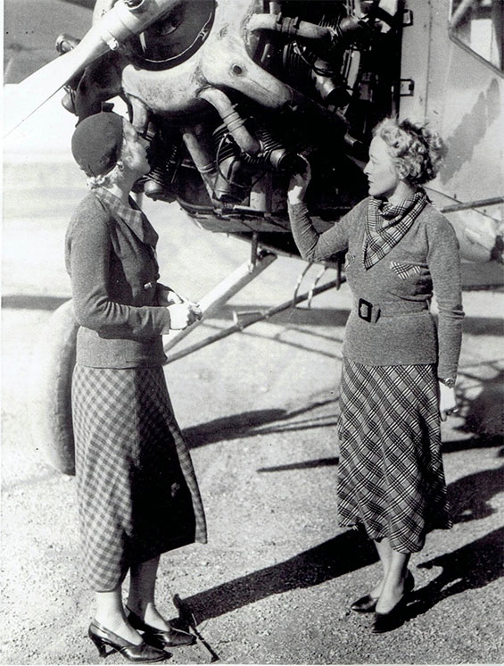 Henrietta Sumner (L) and Jean LaRene, December 5, 1934 (Source: Kalina)