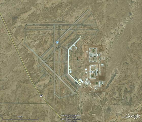 Bisbee-Douglas International Airport, 2010 (Source: Google Earth) 